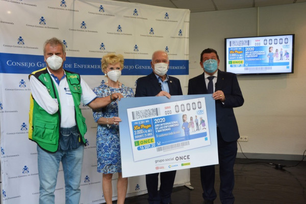 Presentación del cupón en homenaje a las enfermeras